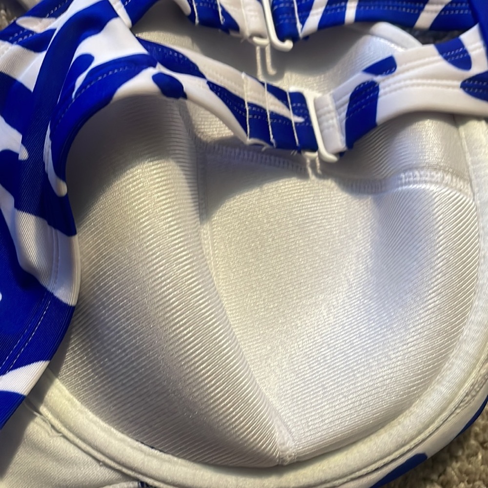 Kona Sol plus sized swim bra in zebra blue and white size 18 new - Picture 8 of 10